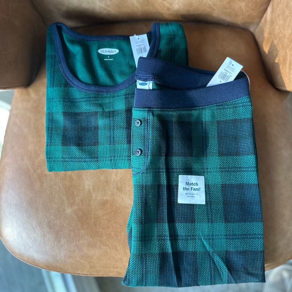 Old Navy Green & Navy Plaid Pajama Set, Top & Bottom Sleepwear, Thermal Pajamas